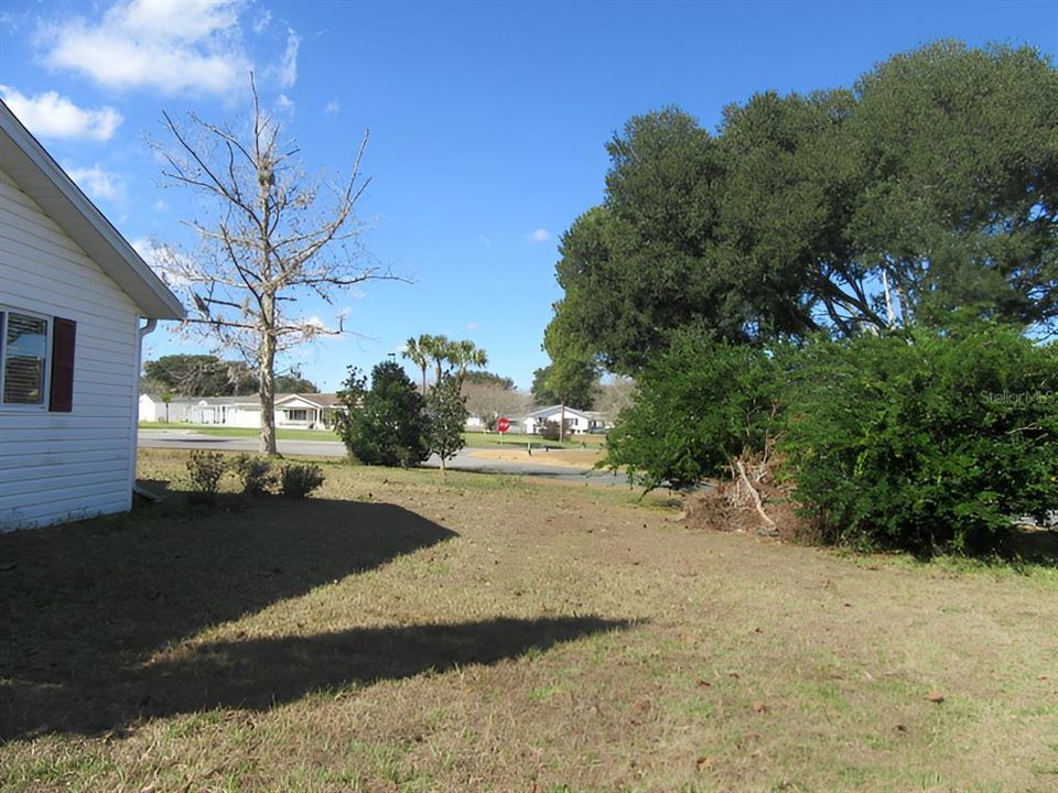 Active With Contract: $149,900 (2 beds, 2 baths, 1296 Square Feet)