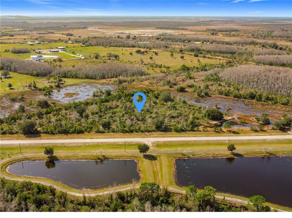 待售: $255,000 (5.01 acres)