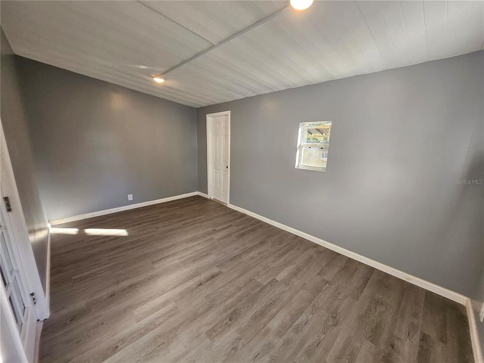 For Sale: $114,900 (2 beds, 1 baths, 1234 Square Feet)