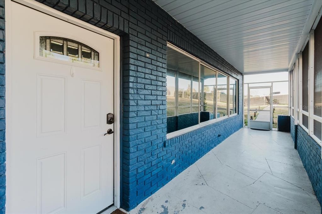 For Sale: $600,000 (4 beds, 2 baths, 2706 Square Feet)