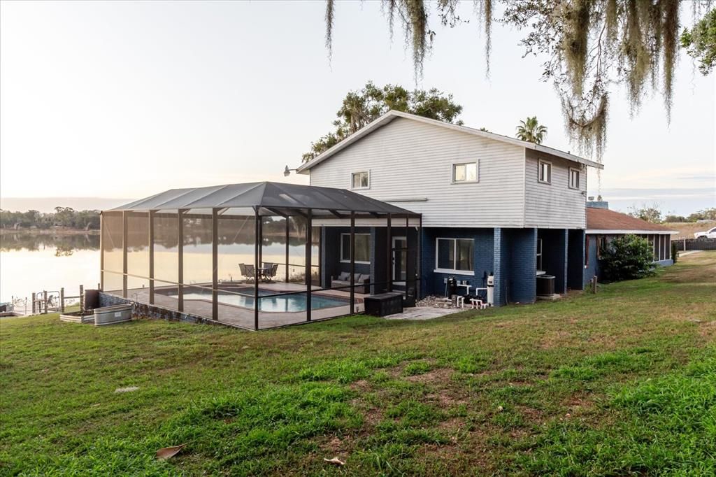 For Sale: $600,000 (4 beds, 2 baths, 2706 Square Feet)