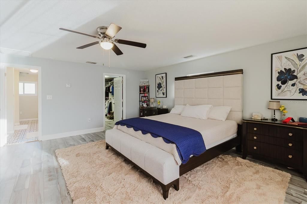 For Sale: $600,000 (4 beds, 2 baths, 2706 Square Feet)