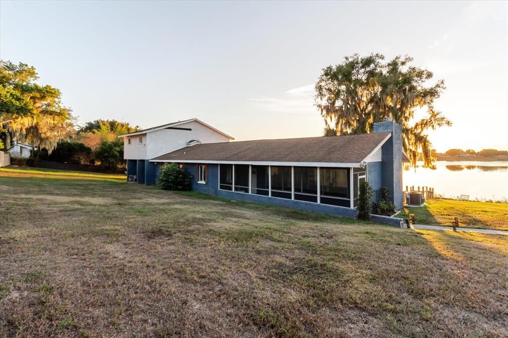 For Sale: $600,000 (4 beds, 2 baths, 2706 Square Feet)