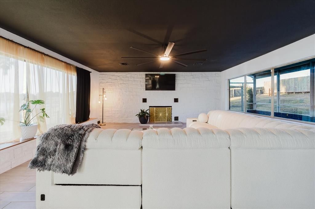 For Sale: $600,000 (4 beds, 2 baths, 2706 Square Feet)