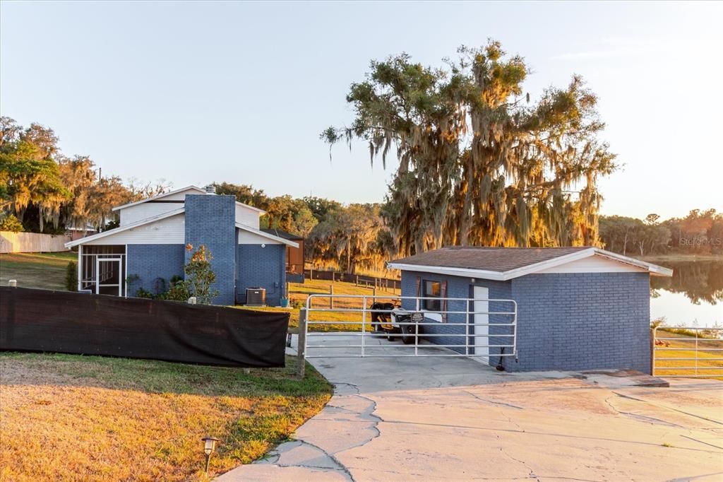 For Sale: $600,000 (4 beds, 2 baths, 2706 Square Feet)