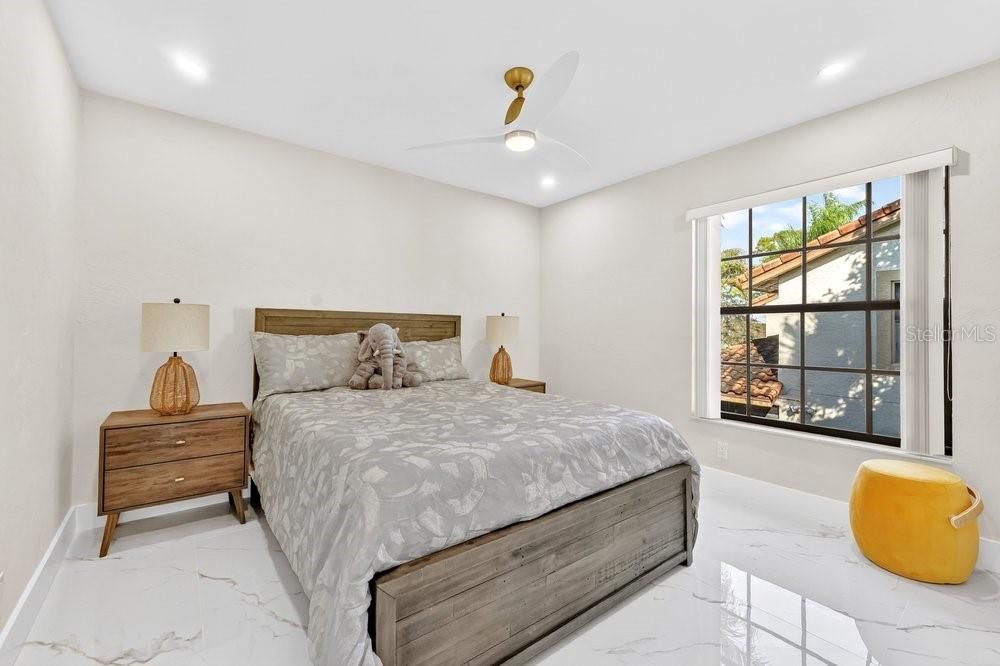For Sale: $500,000 (3 beds, 2 baths, 1823 Square Feet)