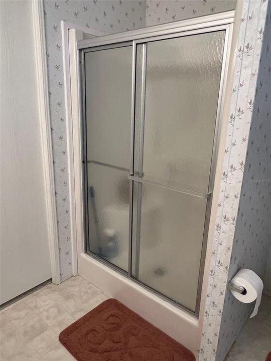 Под контрактом: $160,000 (3 спален, 2 ванн, 1700 Квадратных фут)