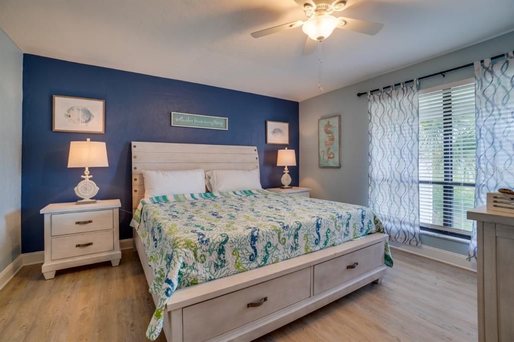For Sale: $545,500 (2 beds, 2 baths, 1080 Square Feet)