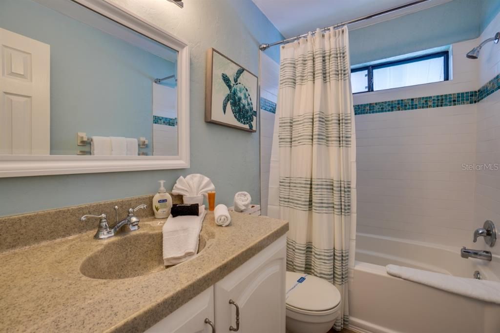 For Sale: $545,500 (2 beds, 2 baths, 1080 Square Feet)