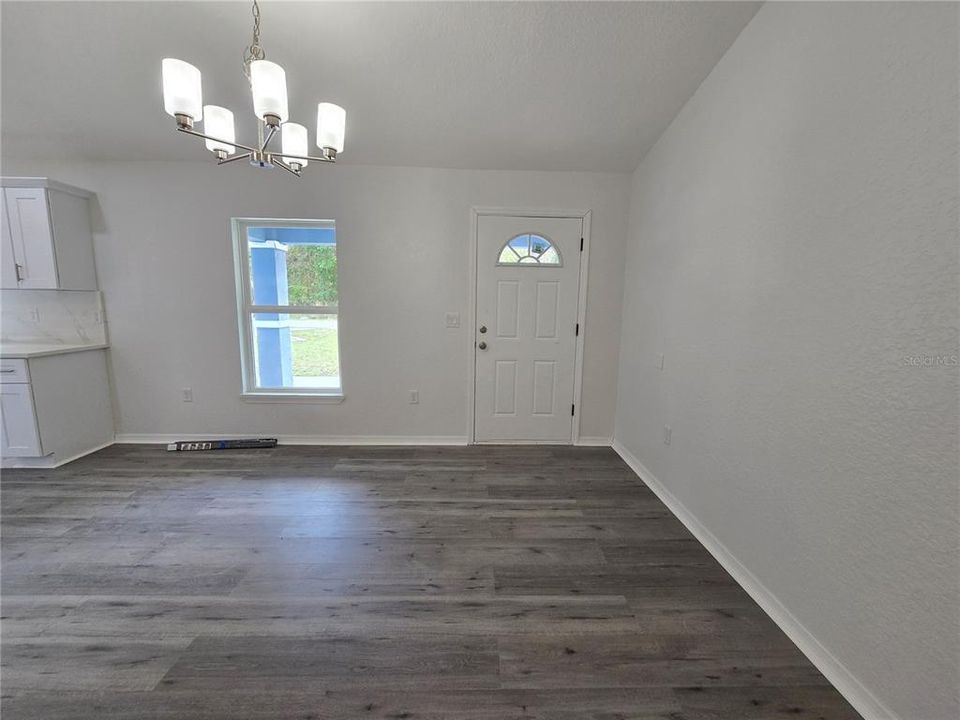 Activo con contrato: $260,000 (3 camas, 2 baños, 1396 Pies cuadrados)