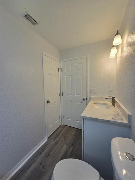 Activo con contrato: $260,000 (3 camas, 2 baños, 1396 Pies cuadrados)
