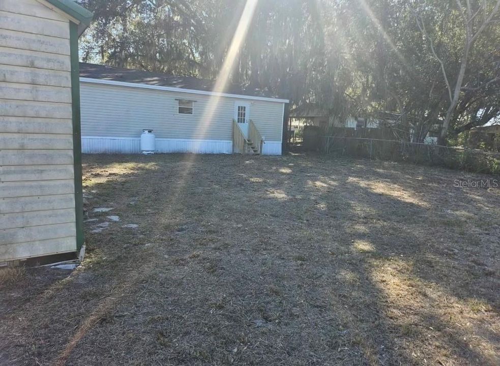 Active With Contract: $115,000 (2 beds, 2 baths, 972 Square Feet)