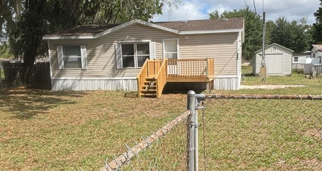 Active With Contract: $115,000 (2 beds, 2 baths, 972 Square Feet)