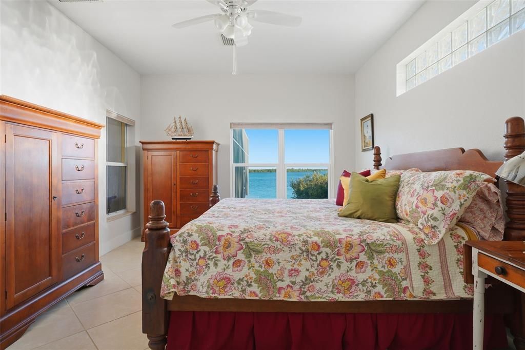 Active With Contract: $749,900 (3 beds, 2 baths, 2034 Square Feet)
