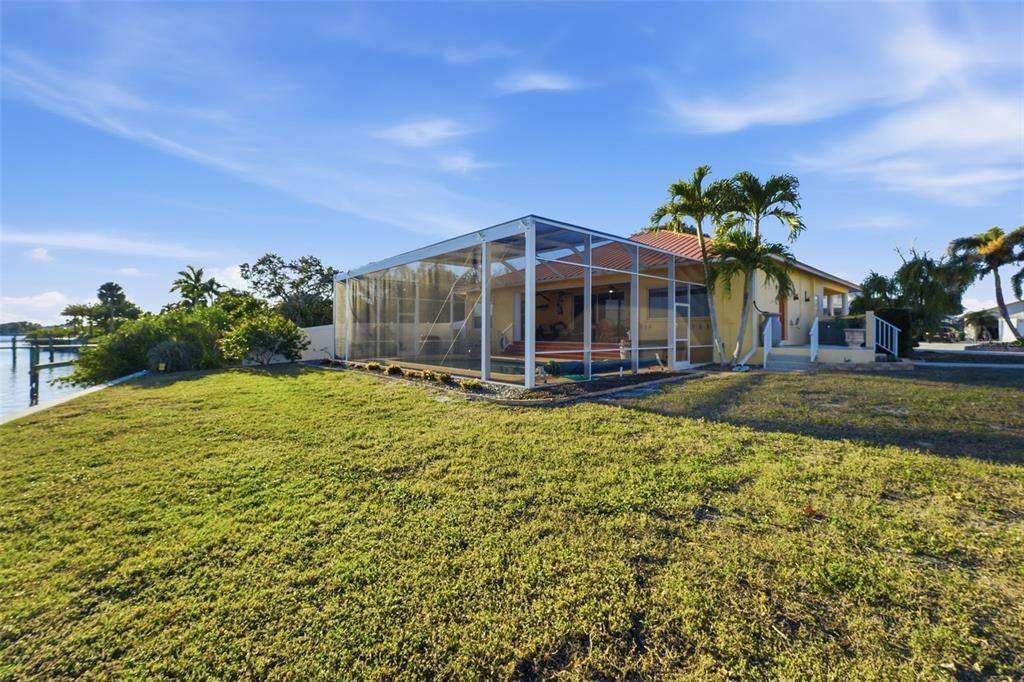 Active With Contract: $749,900 (3 beds, 2 baths, 2034 Square Feet)