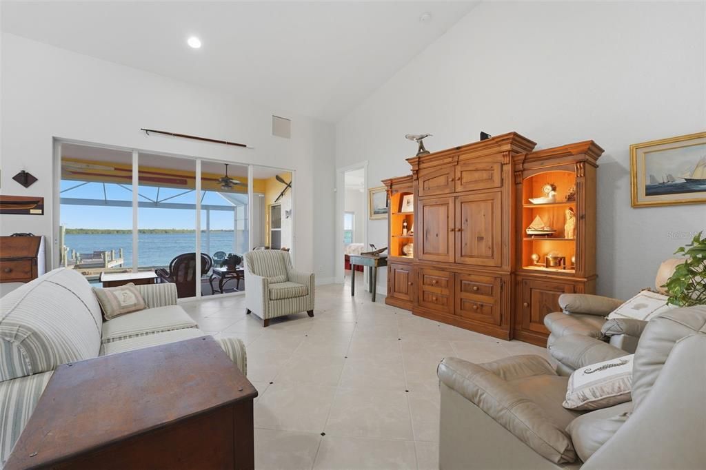 Active With Contract: $749,900 (3 beds, 2 baths, 2034 Square Feet)