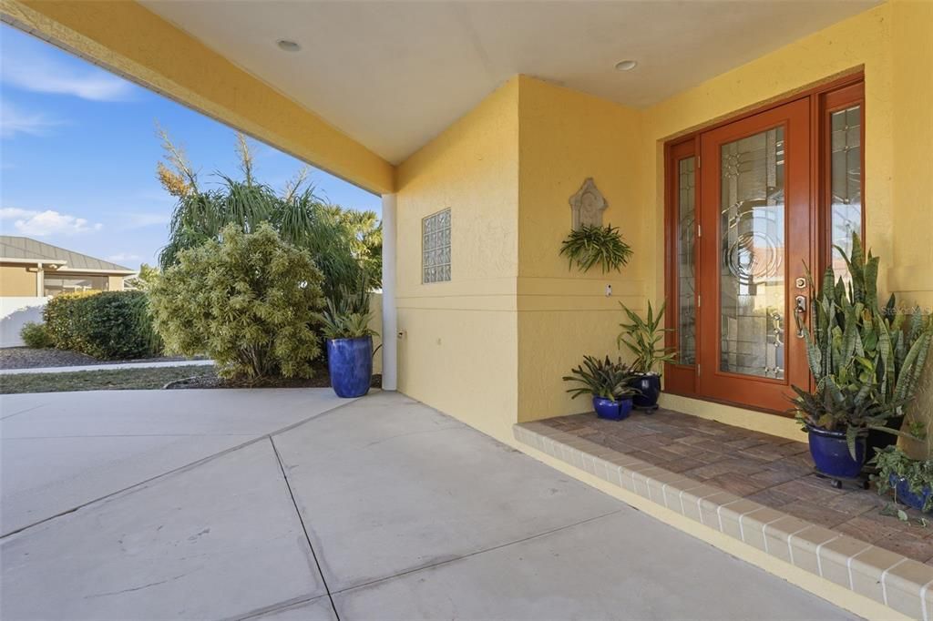 Active With Contract: $749,900 (3 beds, 2 baths, 2034 Square Feet)