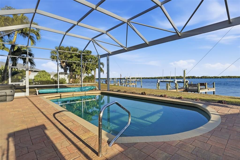 Active With Contract: $749,900 (3 beds, 2 baths, 2034 Square Feet)