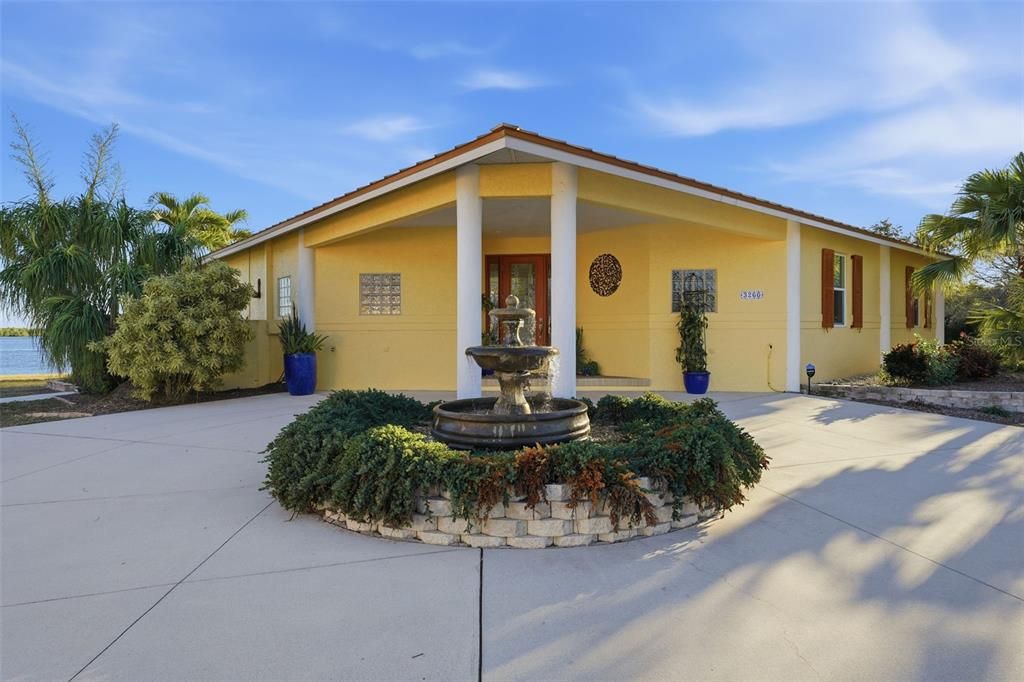 Active With Contract: $749,900 (3 beds, 2 baths, 2034 Square Feet)