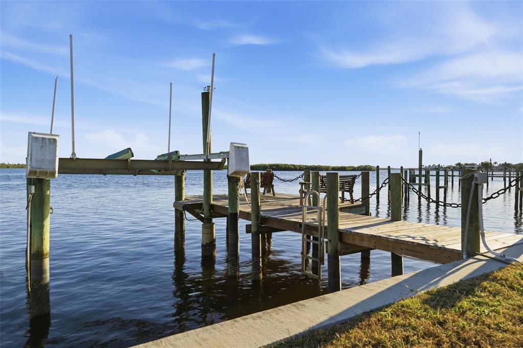 Active With Contract: $749,900 (3 beds, 2 baths, 2034 Square Feet)