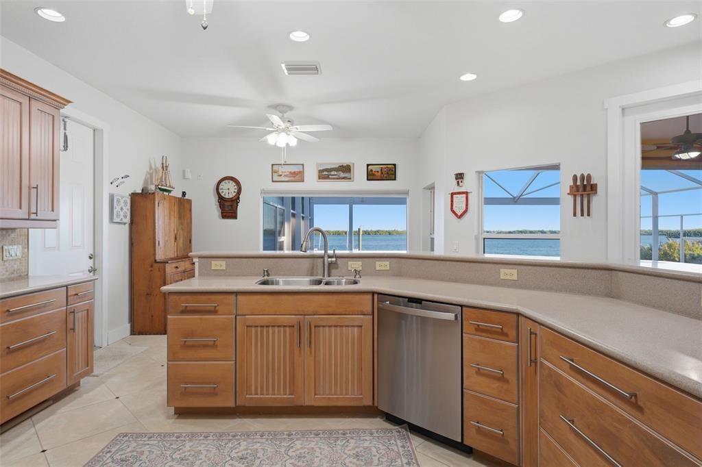 Active With Contract: $749,900 (3 beds, 2 baths, 2034 Square Feet)