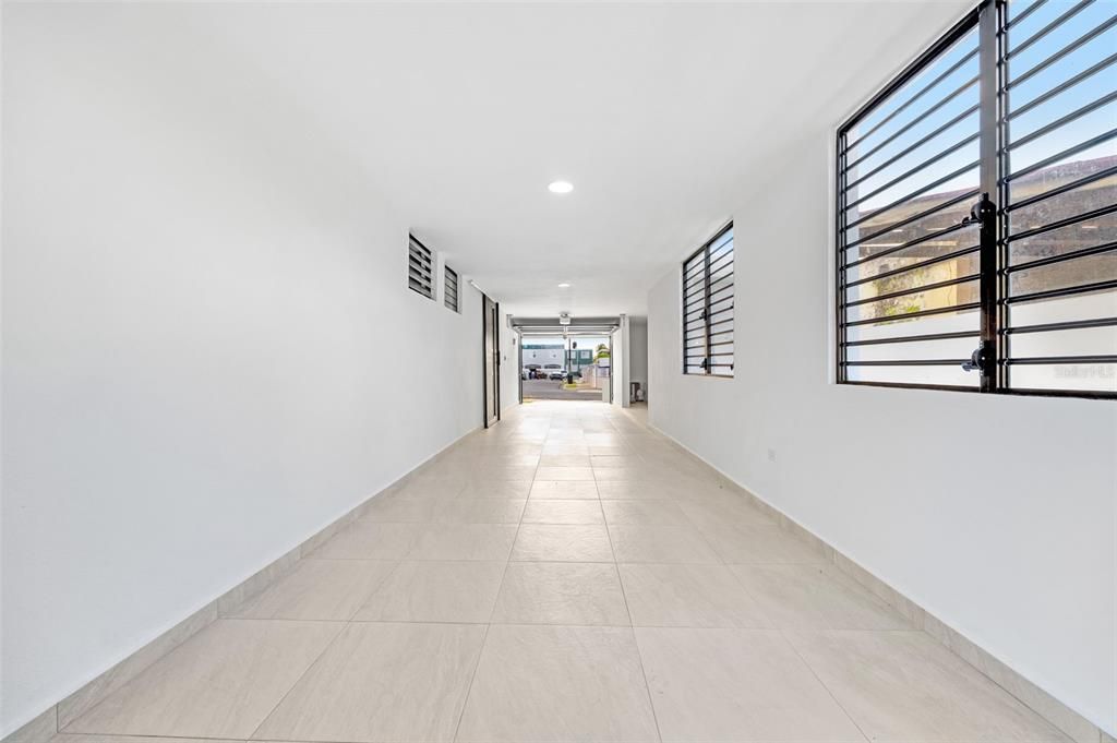 En Venta: $320,000 (3 camas, 2 baños, 1044 Pies cuadrados)