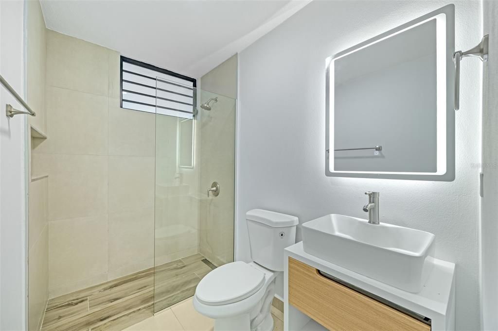En Venta: $320,000 (3 camas, 2 baños, 1044 Pies cuadrados)