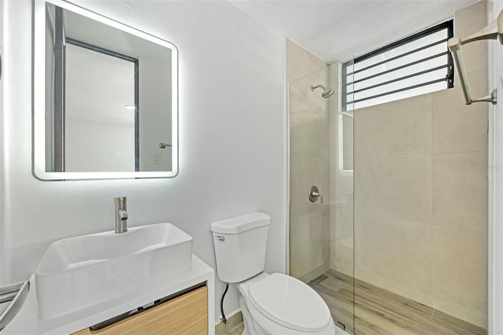 En Venta: $320,000 (3 camas, 2 baños, 1044 Pies cuadrados)