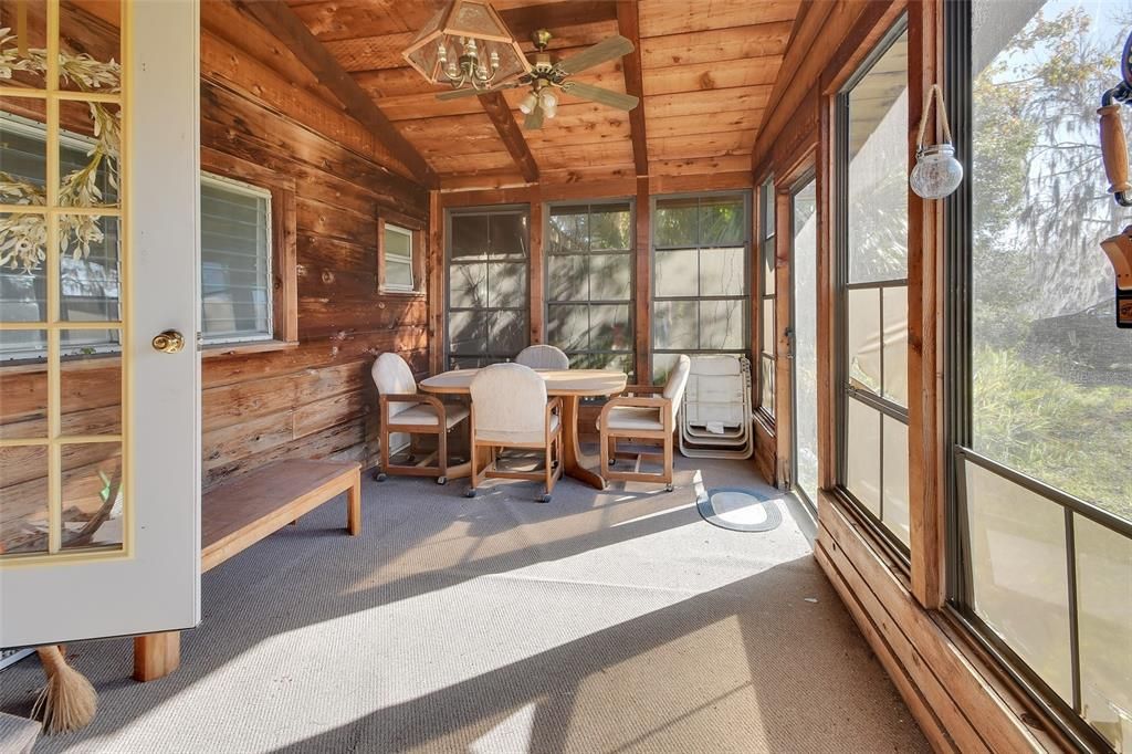 На продажу: $950,000 (2 спален, 1 ванн, 850 Квадратных фут)