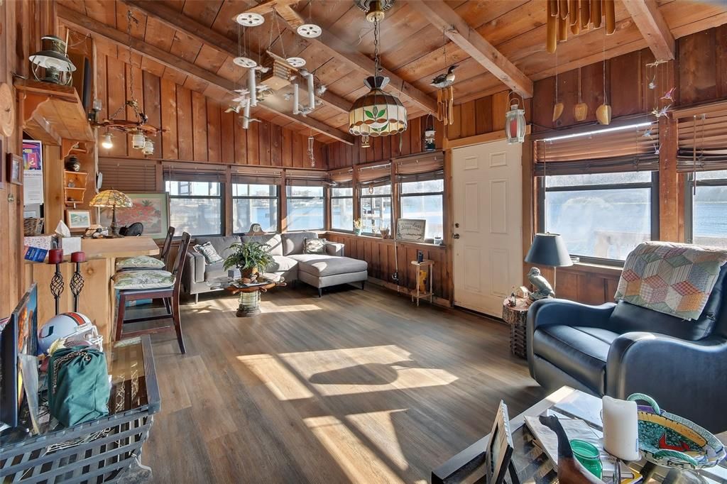 На продажу: $950,000 (2 спален, 1 ванн, 850 Квадратных фут)