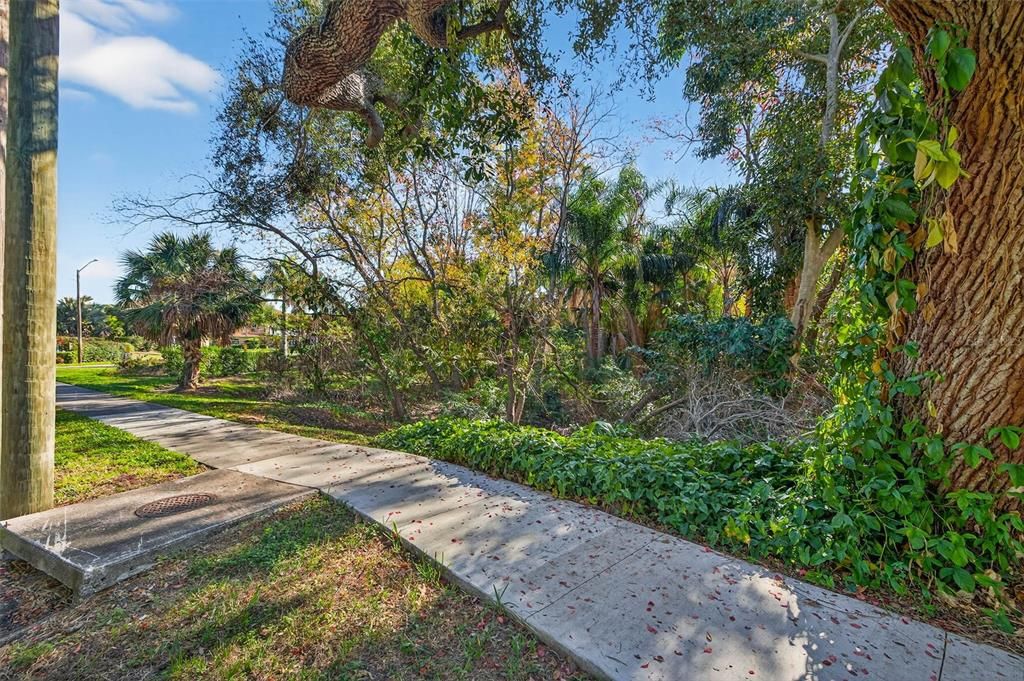 For Sale: $424,900 (0.50 acres)