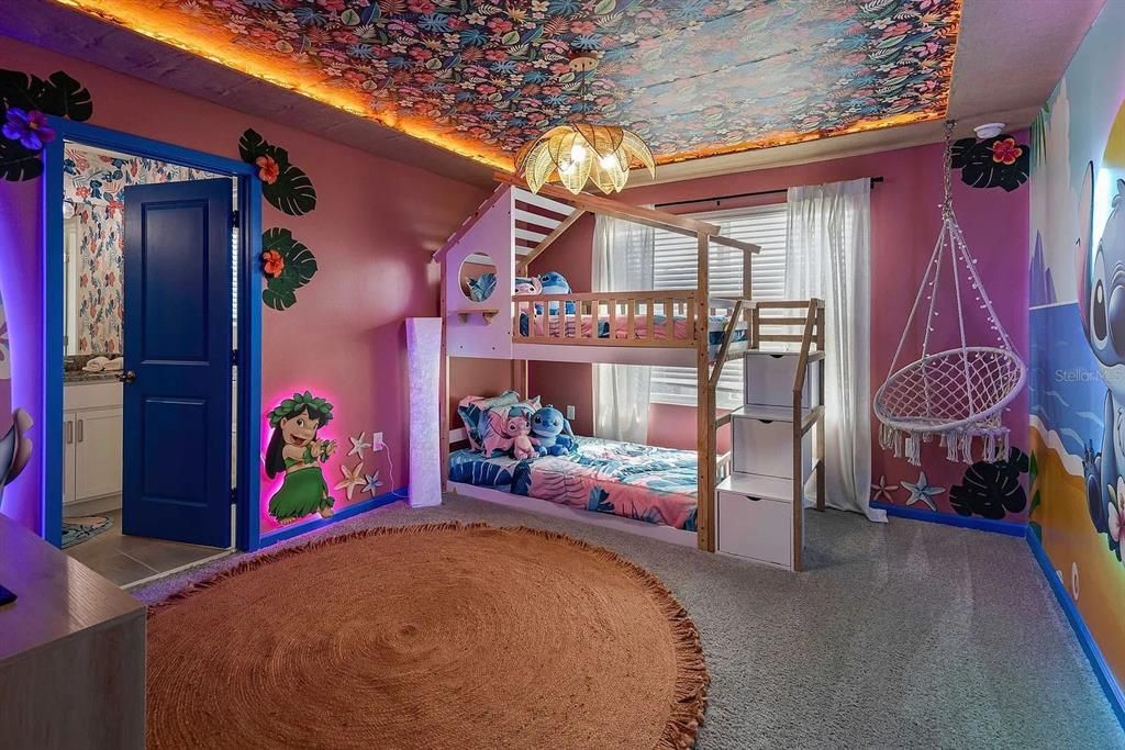 En Venta: $1,195,000 (9 camas, 6 baños, 4166 Pies cuadrados)