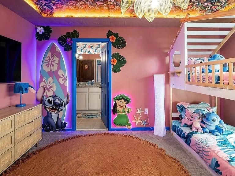 En Venta: $1,195,000 (9 camas, 6 baños, 4166 Pies cuadrados)