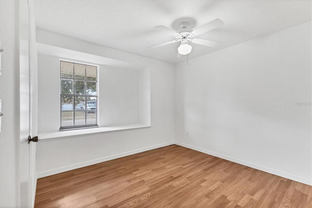 Activo con contrato: $209,000 (3 camas, 2 baños, 1329 Pies cuadrados)
