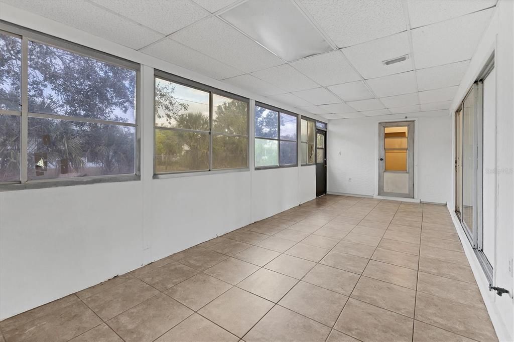 Activo con contrato: $209,000 (3 camas, 2 baños, 1329 Pies cuadrados)