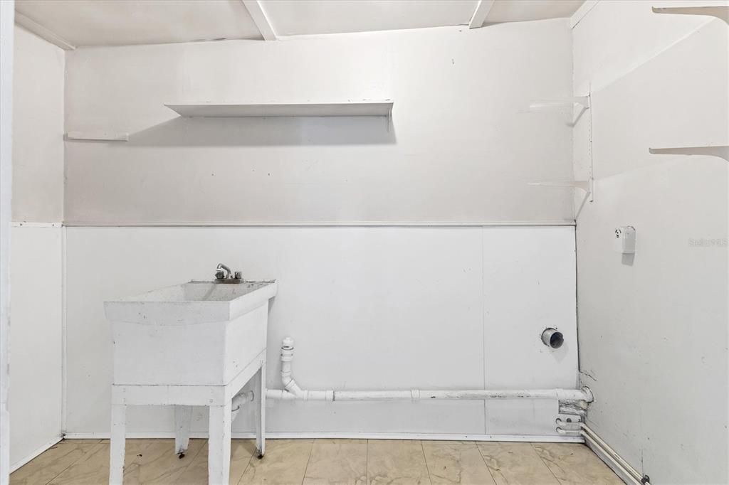 Activo con contrato: $209,000 (3 camas, 2 baños, 1329 Pies cuadrados)