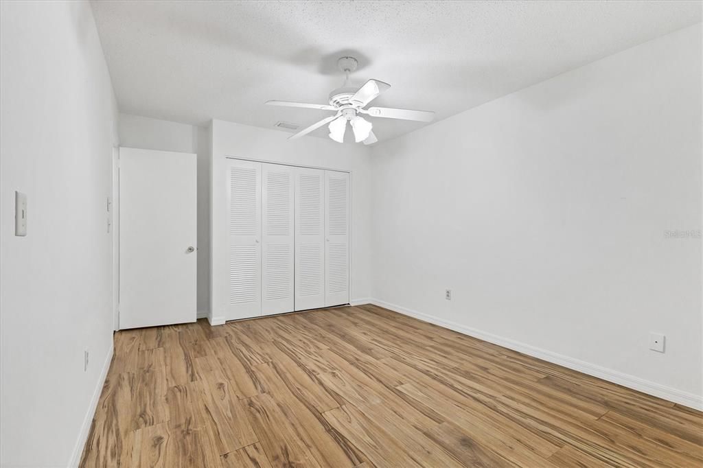 Activo con contrato: $209,000 (3 camas, 2 baños, 1329 Pies cuadrados)