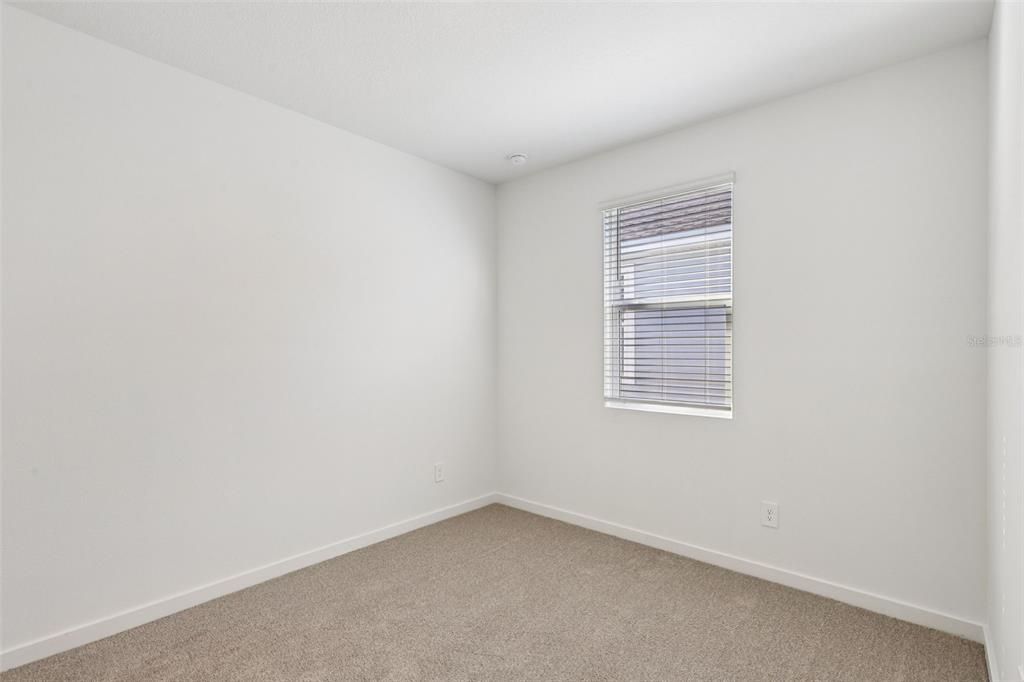 Activo con contrato: $362,990 (4 camas, 2 baños, 1817 Pies cuadrados)