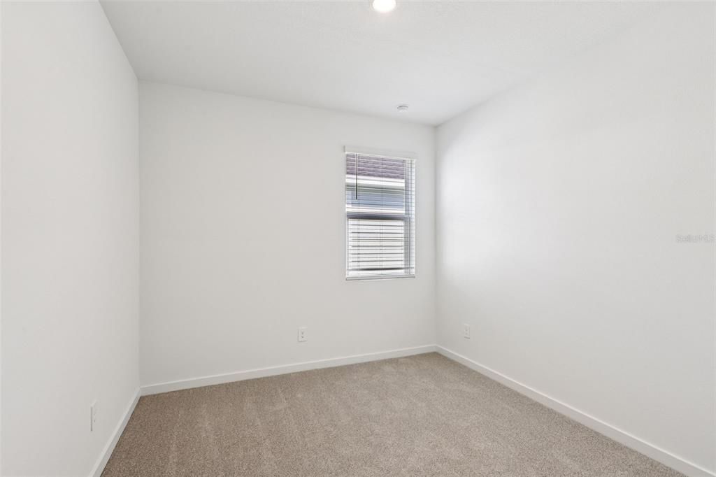 Activo con contrato: $362,990 (4 camas, 2 baños, 1817 Pies cuadrados)