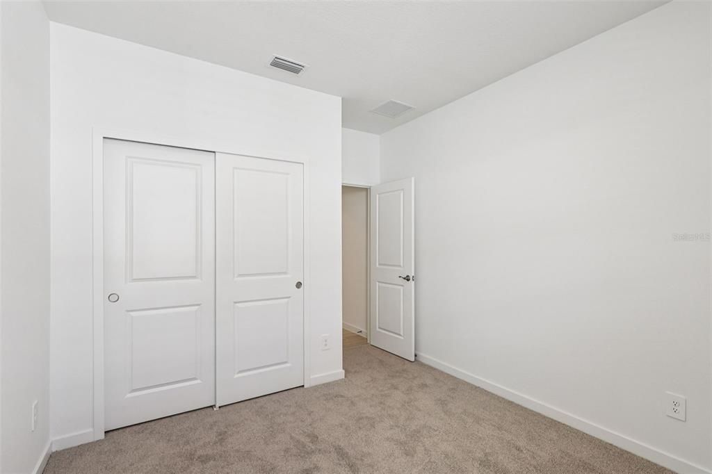 Activo con contrato: $362,990 (4 camas, 2 baños, 1817 Pies cuadrados)