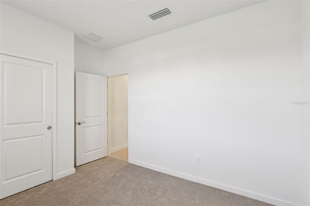 Activo con contrato: $362,990 (4 camas, 2 baños, 1817 Pies cuadrados)