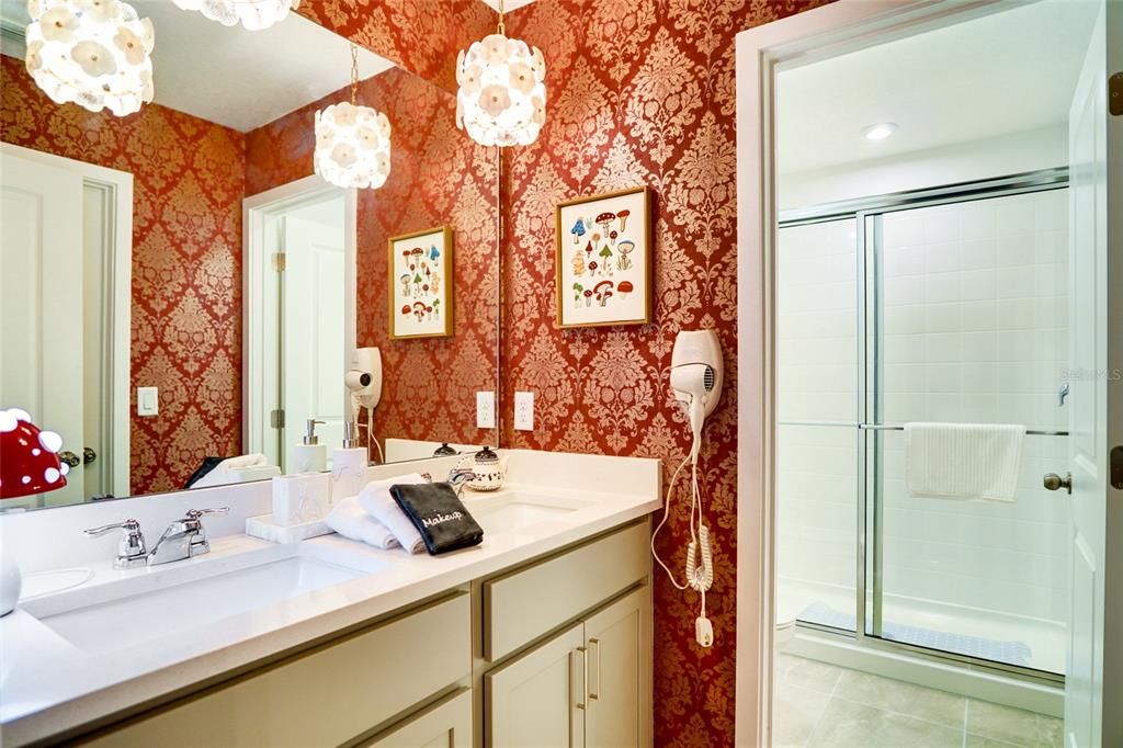 En Venta: $1,250,000 (10 camas, 6 baños, 4363 Pies cuadrados)