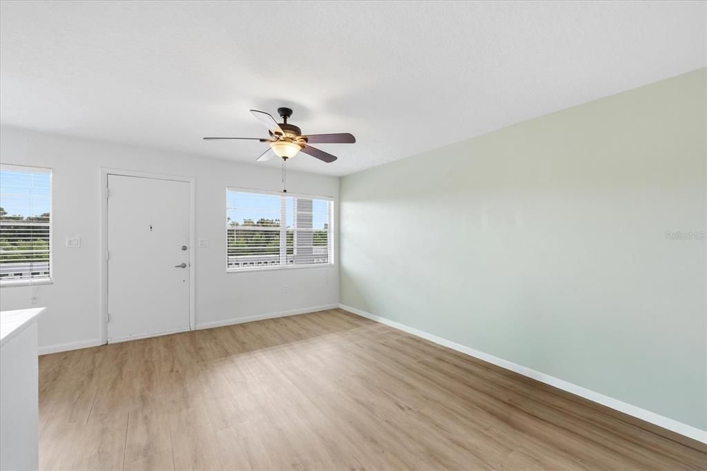 For Sale: $74,900 (1 beds, 1 baths, 650 Square Feet)