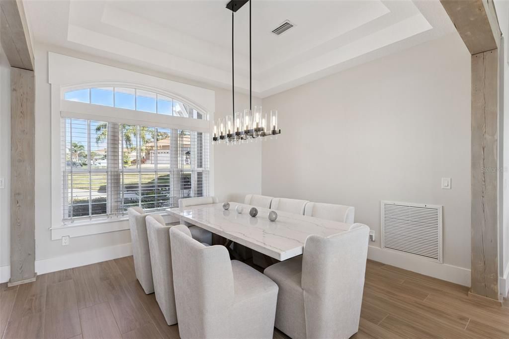 For Sale: $2,550,000 (5 beds, 5 baths, 4711 Square Feet)
