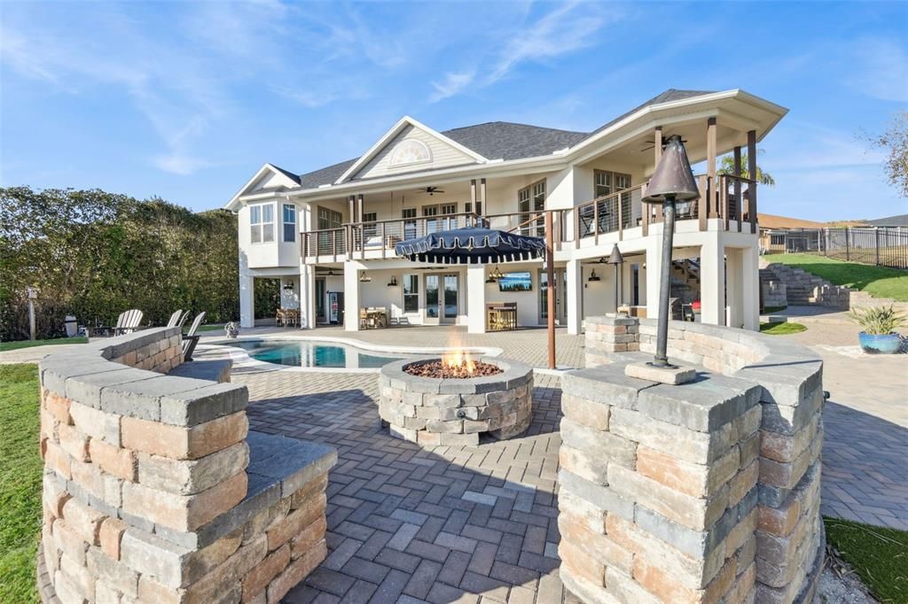 For Sale: $2,550,000 (5 beds, 5 baths, 4711 Square Feet)