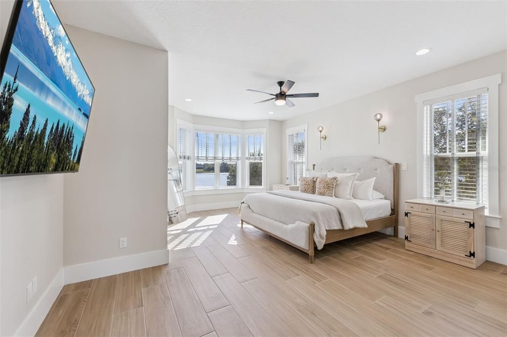 For Sale: $2,550,000 (5 beds, 5 baths, 4711 Square Feet)