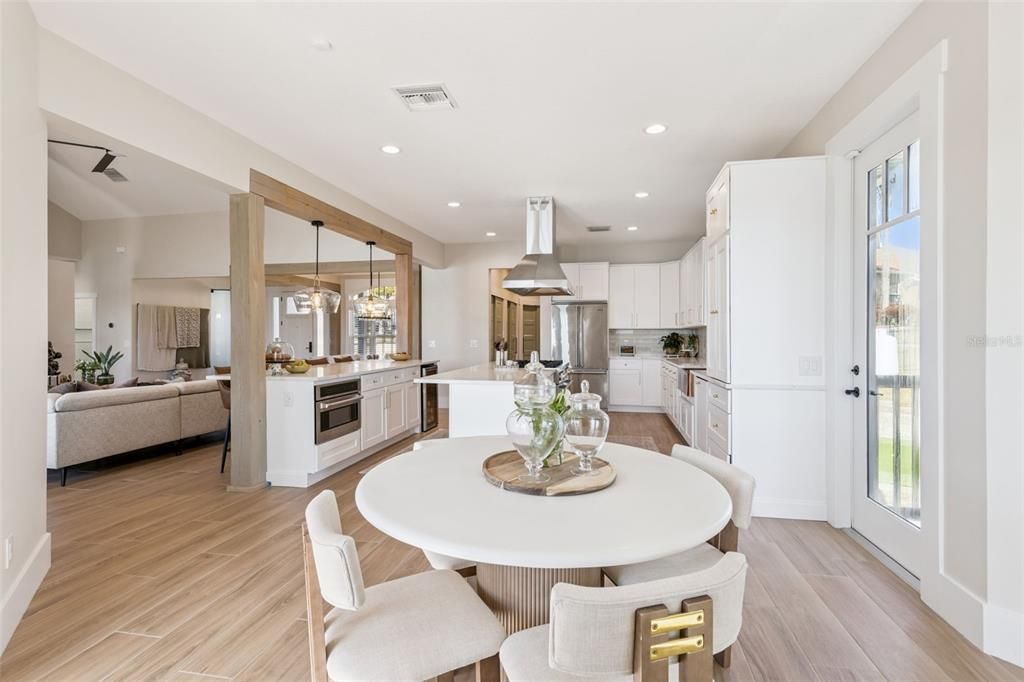 For Sale: $2,550,000 (5 beds, 5 baths, 4711 Square Feet)
