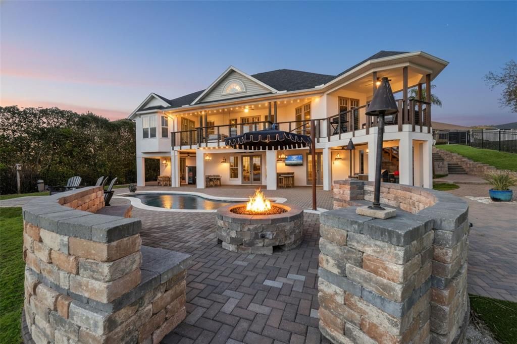 For Sale: $2,550,000 (5 beds, 5 baths, 4711 Square Feet)