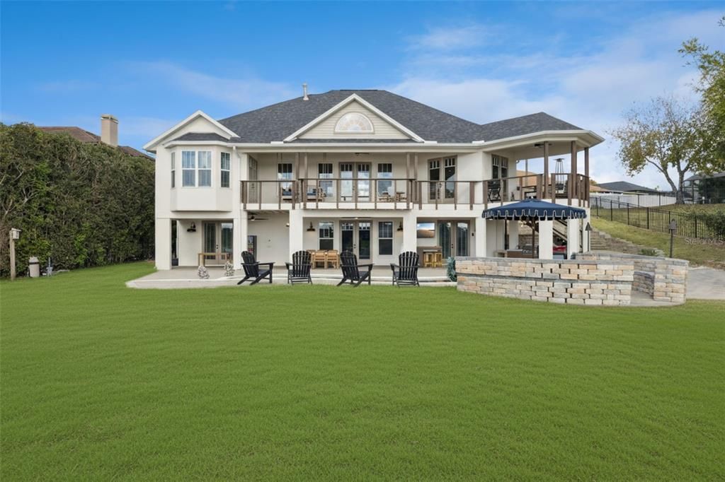 For Sale: $2,550,000 (5 beds, 5 baths, 4711 Square Feet)