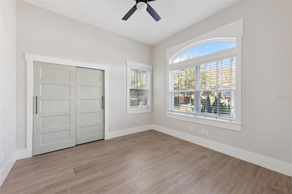 For Sale: $2,550,000 (5 beds, 5 baths, 4711 Square Feet)
